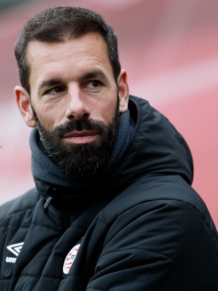 Van Nistelrooy gaat vol overtuiging door bij PSV | PSV | ed.nl