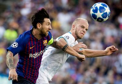 Messi laat moedig PSV kansloos met hattrick