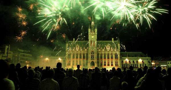 Vuurwerk Afsteken Boete Tot 300 Euro Sint Niklaas Hln Be