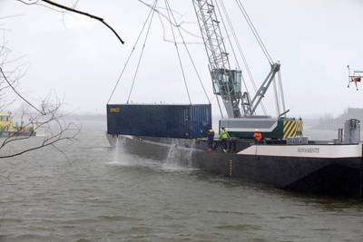 Containers op strand Groenlanden: ‘jutters’ weggestuurd