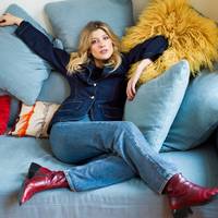 ‘Ik wéét dat ik een vangnet heb, maar is er één volwassene die wel graag bij zijn ouders om geld gaat bedelen?’ Bregje Iding, HUMO’s Comedy Cup-winnares