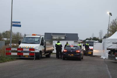 Mogelijk explosief gevonden tijdens grote politie-inval in zaak Martien R. op kamp in Lith