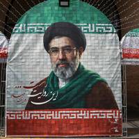 Amerikaanse media: Trump wil aanpassingen Iran-deal • VS: schip aangevallen dat ‘op weg was naar Iraanse haven’