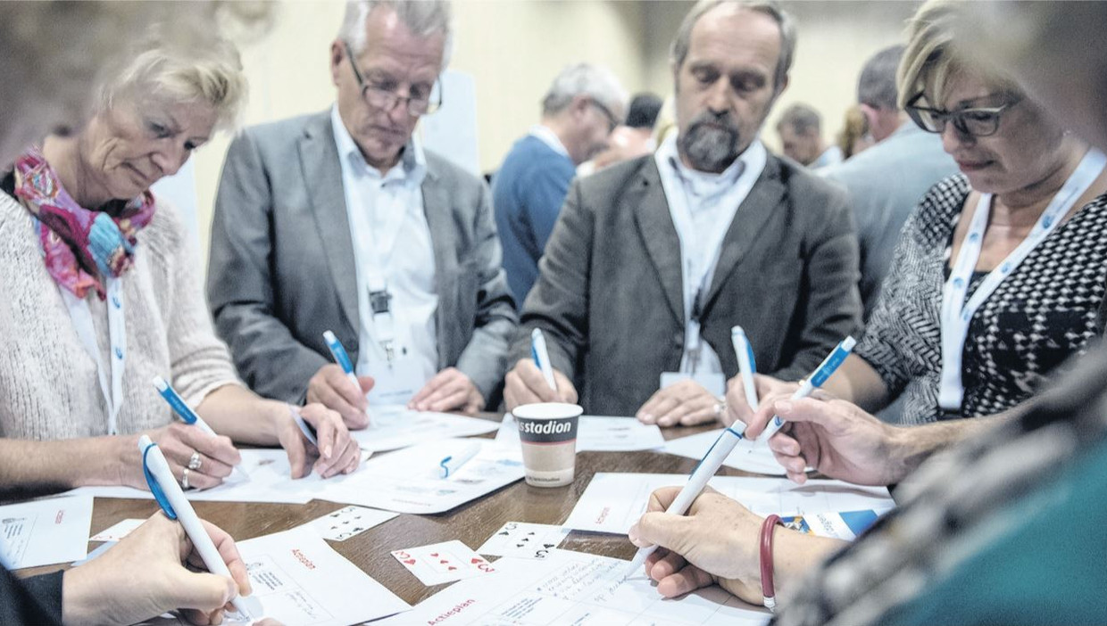 Tweede Kamer Wil Dat Ouderen Gewoon Blijven Solliciteren Trouw