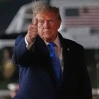 Trump overweegt Amerikaans exportverbod voor diesel • Republikeinse senator wil onderzoek naar zakelijke handel en wandel van familie Trump