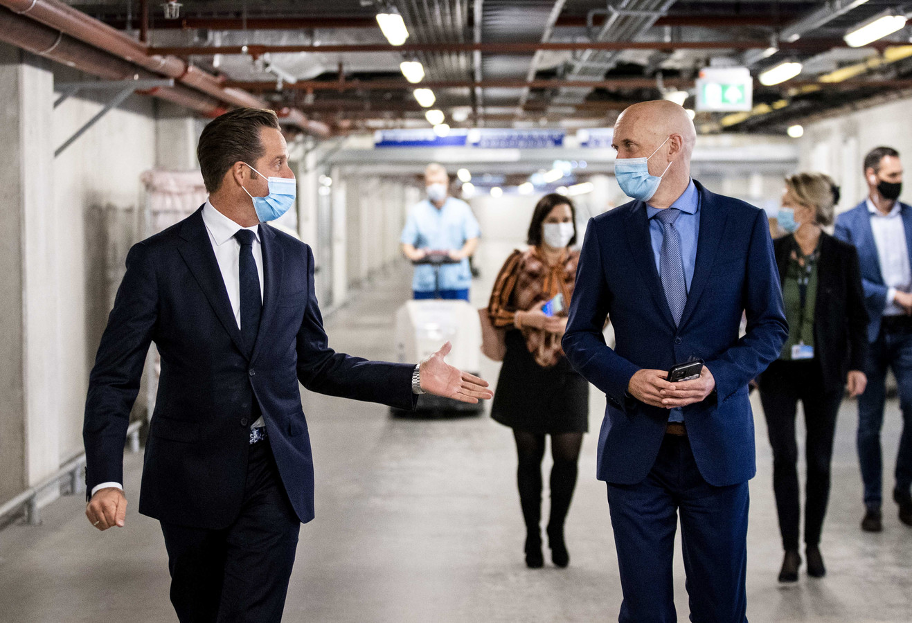 LIVE | Consumentenbond: Veel klachten over terugbetalen ...