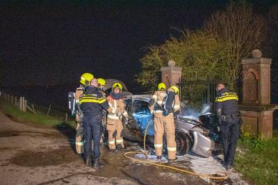 Auto gestolen, gedumpt en in brand gestoken in Gendt