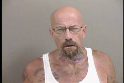 Fans verbaasd: politie jaagt op griezelige dubbelganger Breaking Bad-baron Walter White