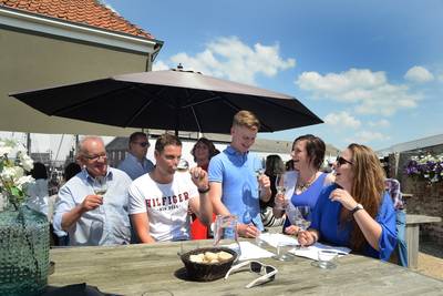 Met wijn, mossels en mosselsteken zet Gilde Bru op de kaart