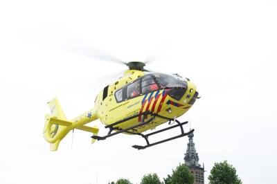 Auto vliegt uit de bocht op A73 bij Nijmegen