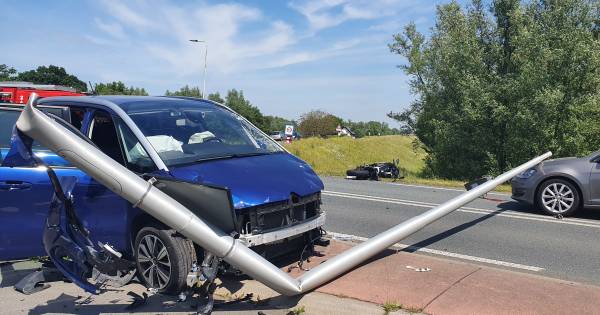 Weg afgesloten na ernstig ongeluk op N848 bij Asperen.