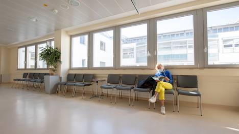 “Terwijl burger applaudisseert, komt overheid ons bedreigen”: inspecties in ziekenhuizen maken artsen woedend