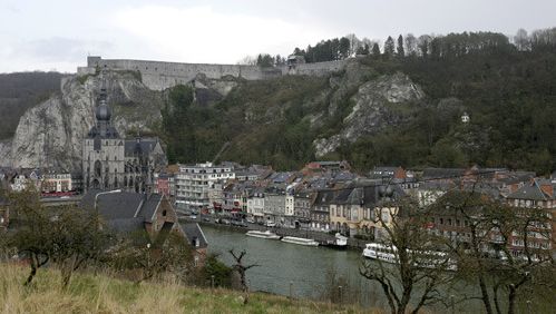 La Citadelle De Dinant Proprietaire Du Rocher De La Ville Belgique 7sur7 Be