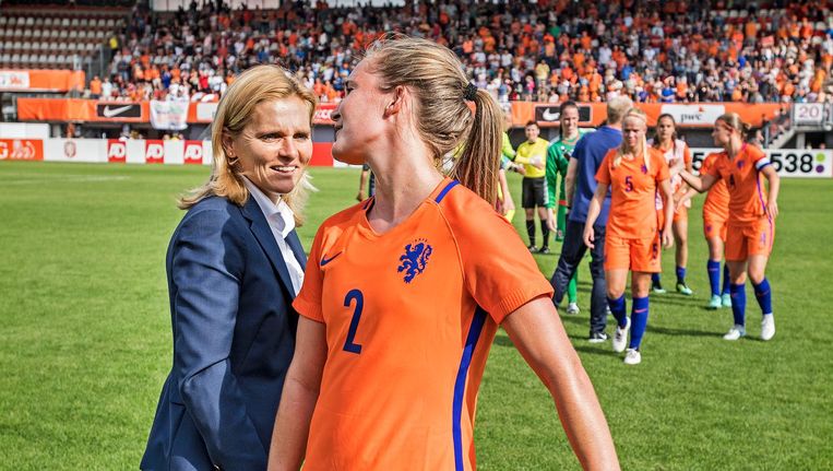 Voor Sarina Wiegman is er maar één weg: naar de top | De ...