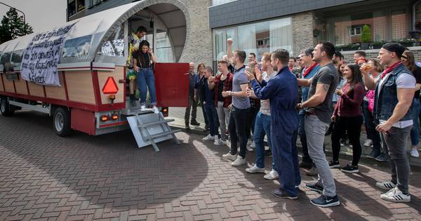 Van kroeg naar kroeg tijdens boerenovertrek: 'Er staan hier soms acht huifkarren voor de deur'