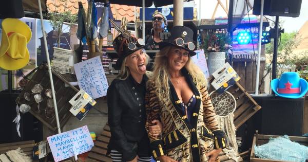 Ibiziaanse sferen bij Valburgse beachclub