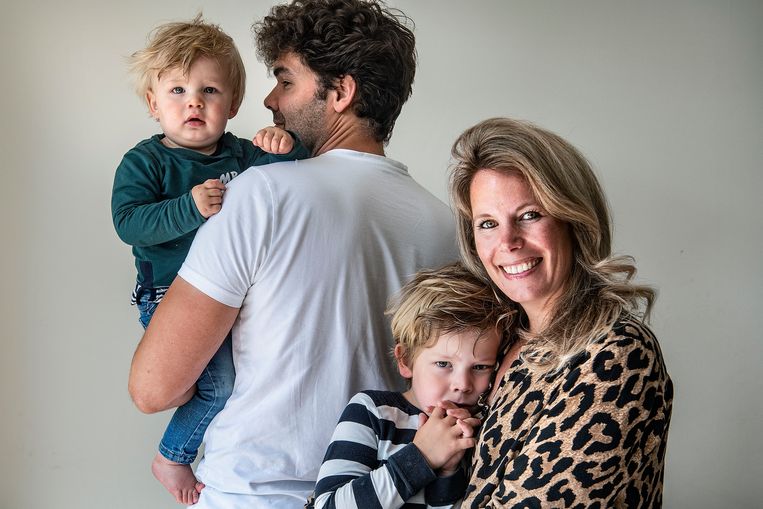 Ouders Met Handen In Het Haar Verkouden Kind Moet Thuisblijven De Volkskrant