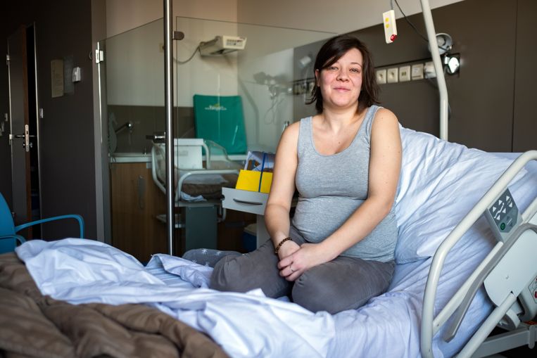 De zwangere Tatiana (27 weken zwanger)  moest in het ziekenhuis op controle. Gelukkig bleek alles in orde met haar baby’tje.