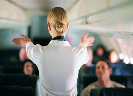 Stewardess onthult: déze signalen wijzen er op dat er iets mis is tijdens het vliegen