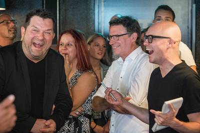 Komiek Philippe Geubels is voortaan fan van Bredase volkszanger Frank Verkooyen