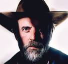 ▶︎ Sam Louwyck: ‘Ik heb familieleden zien onderuitgaan door alcohol’