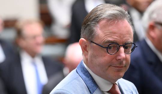 Regering buigt zich om 10 uur opnieuw over begroting, algemene btw-verhoging van tafel*