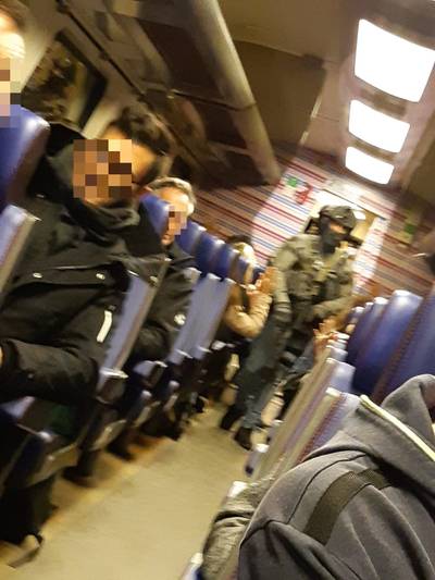 Perrons op station Eindhoven ontruimd om zoekactie politie: ‘Iedereen in de coupé moest zijn handen omhoog doen’