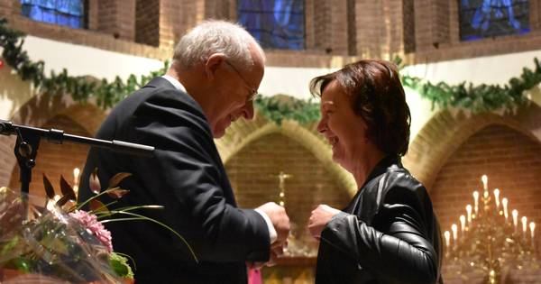 St. Caecilia Saasveld huldigt Maria Breukers