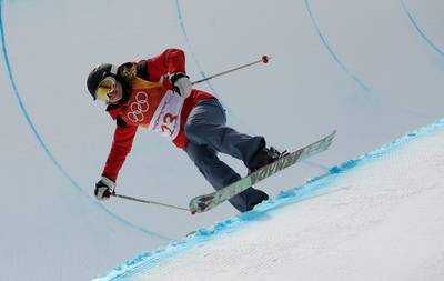 'Trucloze' Swaney brengt Hongarije in verlegenheid met bizarre runs