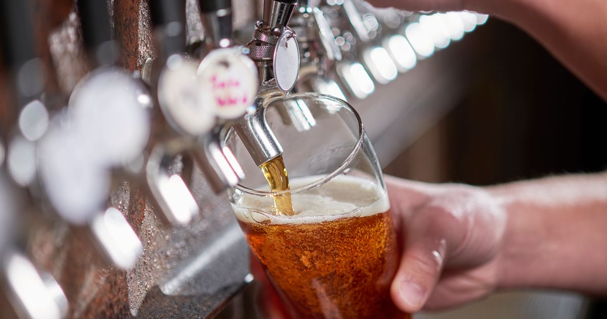 Bierverkoop Op Caf Daalt Met 30 Procent In 2020 Ongezien Sinds De 