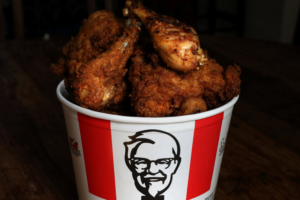 KFC gaat experimenteren met ‘kiploze kip’ Trouw