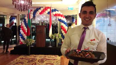 Bitterballen en bier in Bakoe