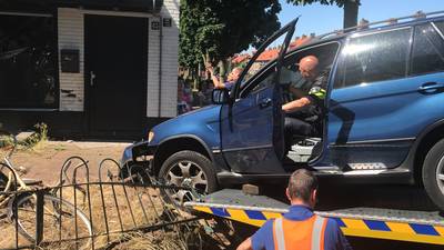 Eigenaar van pand waar BMW tegen knalde: 'Er rust een vloek op dit pand'