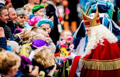 Premier Rutte: Gun kinderen de magie van het Sinterklaasfeest