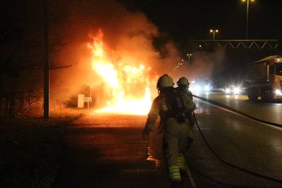 Brandende vrachtwagen zorgt voor file op A50 bij Arnhem
