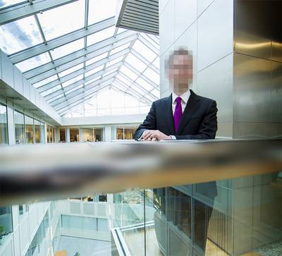 Van ontucht verdachte OM-topman ontslagen