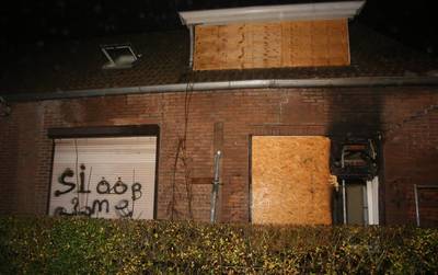 Brand in leegstaande woning Ammerzoden, vermoedelijk aangestoken