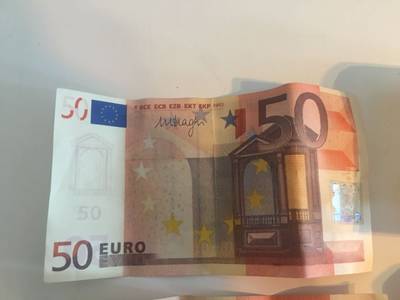 Internetoplichters slaan weer toe: vals geld voor iPhone in Arnhem