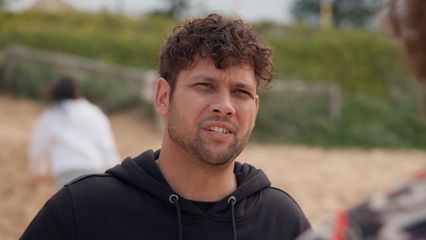 33. Episode 8378