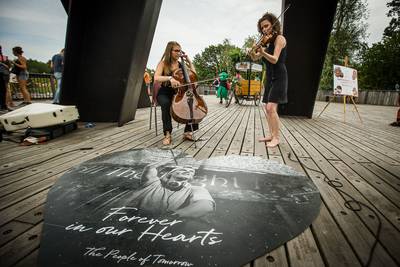 Tomorrowland eert Avicii met klein monument