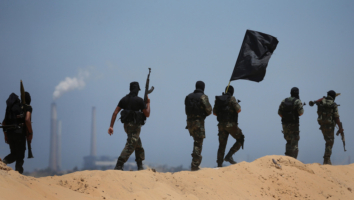 'Oorlogsmisdaden door Israël en Palestijnen' Trouw