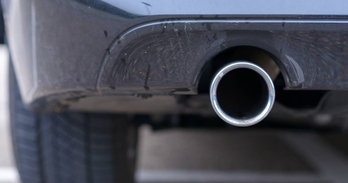 Lekkende Auto S En Barbecues Zo Verwijder Je De Vetvlekken Op De Tegels Schoonmaaktips Ad Nl