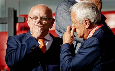 KNVB raakt achterop met videoarbitrage door hoge kosten