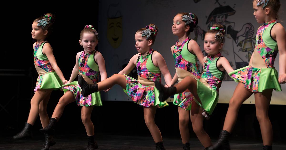 Dansgardes strijden om eremetaal bij DRU Cultuurfabriek in Ulft - De Gelderlander