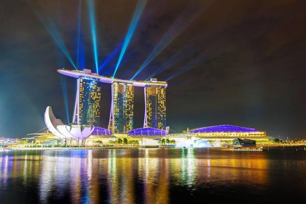 Amazing Hotels: Life Beyond the Lobby