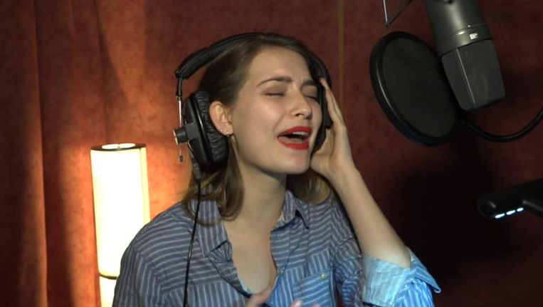 Luister mee hoe Tinne Oltmans van Ghost Rockers ...