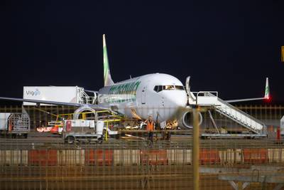 Brand in motor vliegtuig op Eindhoven Airport: geschrokken passagiers opgevangen