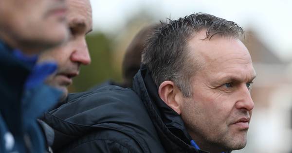 Halsteren-trainer De Nijs vindt verlengd contract onder de kerstboom - BN DeStem