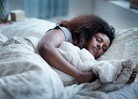 Onderzoek wijst uit: dít is de beste bedtijd voor je hart