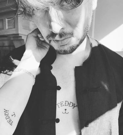 Waylon en Bibi laten naam dochtertje op lichaam tatoeëren